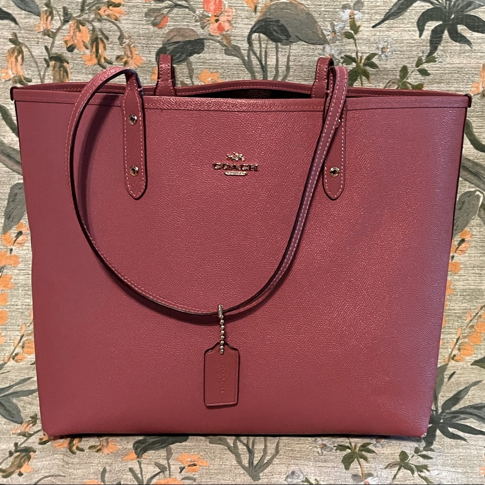 Coach Reversible Signature City Tote Dusty Rose